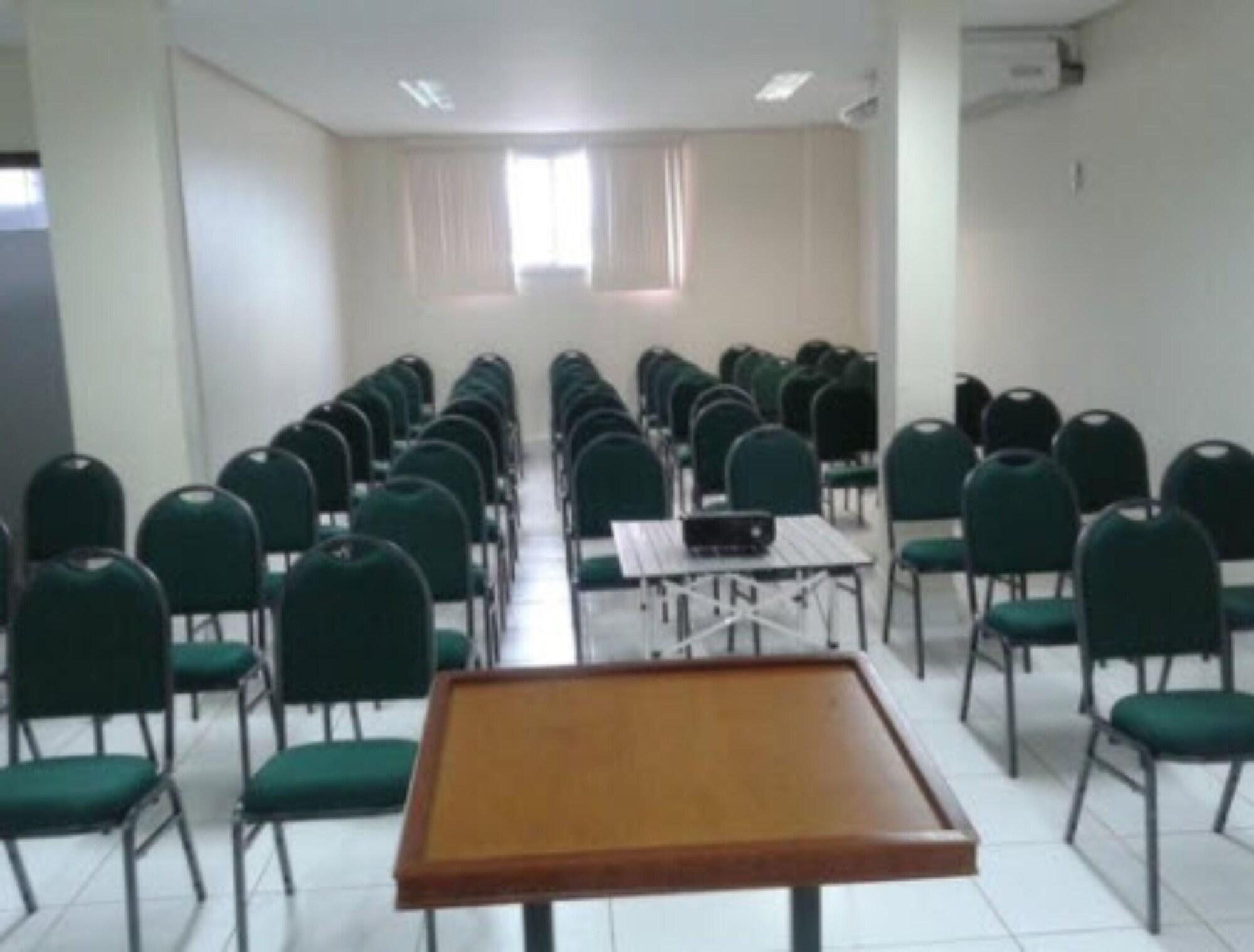 Hotel Saron Luziânia Extérieur photo