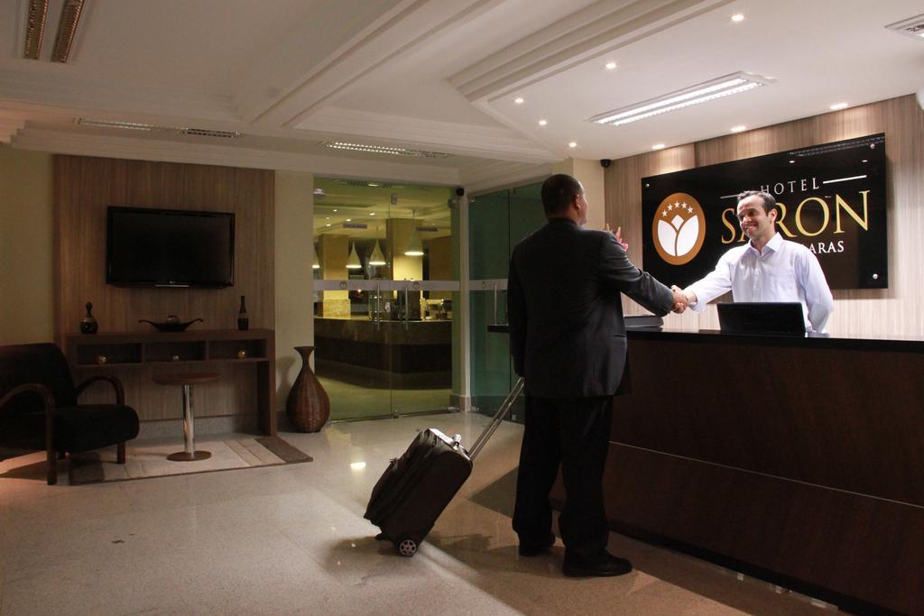 Hotel Saron Luziânia Extérieur photo